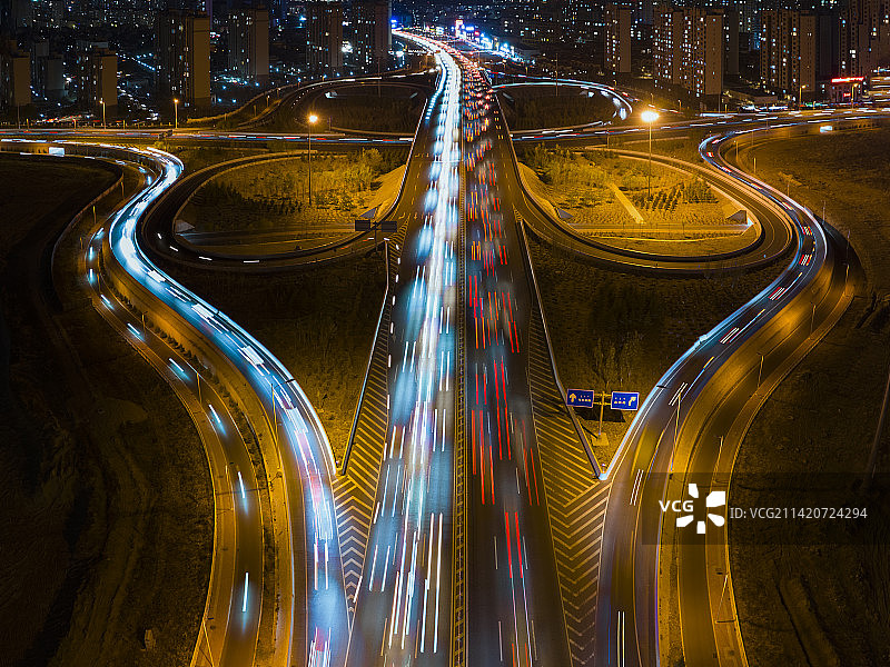 通辽新世纪大桥车轨夜景图片素材