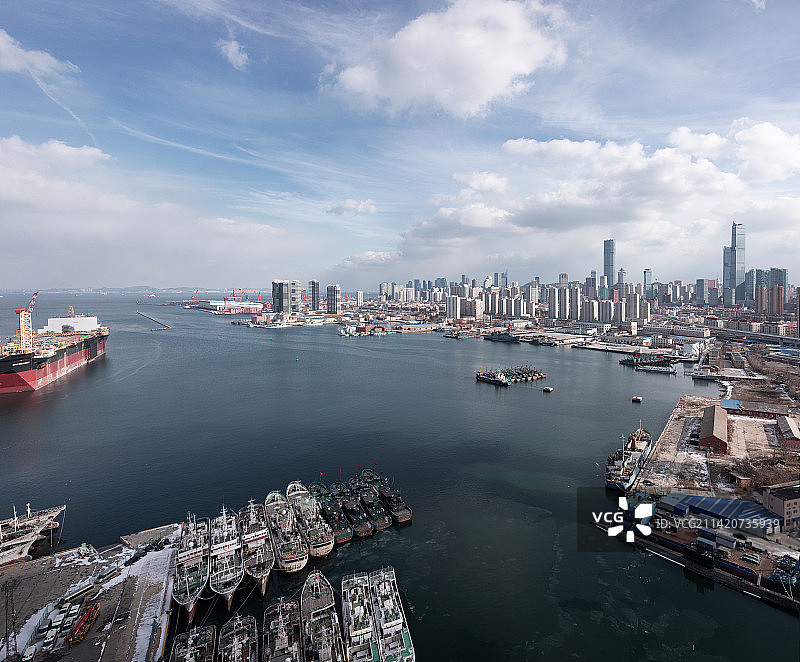 大连造船厂大连湾图片素材