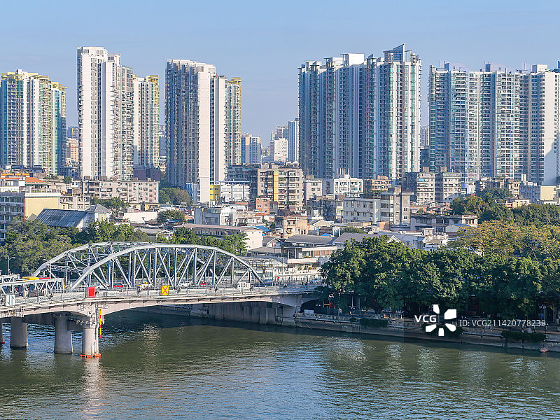 城市古老钢铁结构桥梁大桥钢梁海珠桥拱桥珠江两岸内河航道海珠区高楼大厦住宅小区电梯楼盘优雅住宿生活环境图片素材