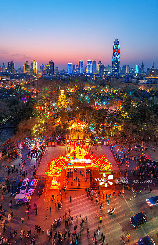 趵突泉兔年花灯会图片素材