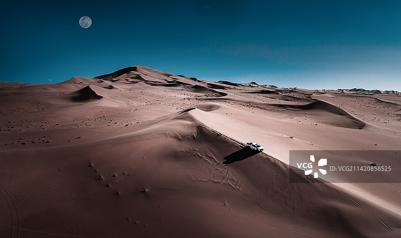 敦煌沙漠对角线图片素材