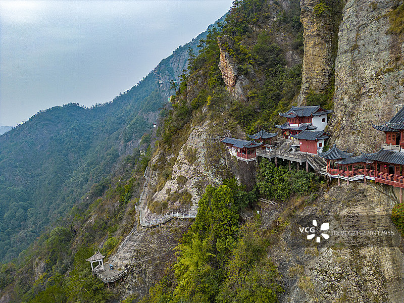 建德大慈岩悬空寺航拍图片素材