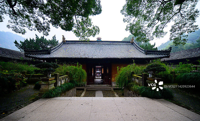 国清寺，位于浙江省台州市天台县城关镇，1400年低调古寺，不收门票小众清幽，是天台宗发源地图片素材