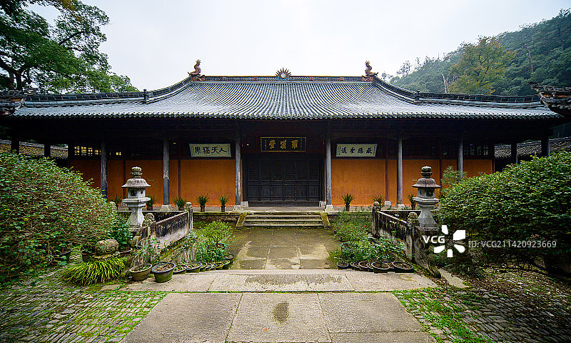 国清寺，位于浙江省台州市天台县城关镇，1400年低调古寺，不收门票小众清幽，是天台宗发源地图片素材