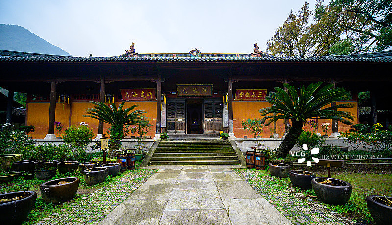国清寺，位于浙江省台州市天台县城关镇，1400年低调古寺，不收门票小众清幽，是天台宗发源地图片素材