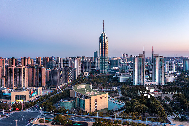 航拍江苏常州城市清晨景观图片素材