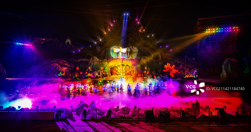 浙江东阳横店影视城梦幻谷，一个只下午开门迎客的大型影视体验主题乐园图片素材