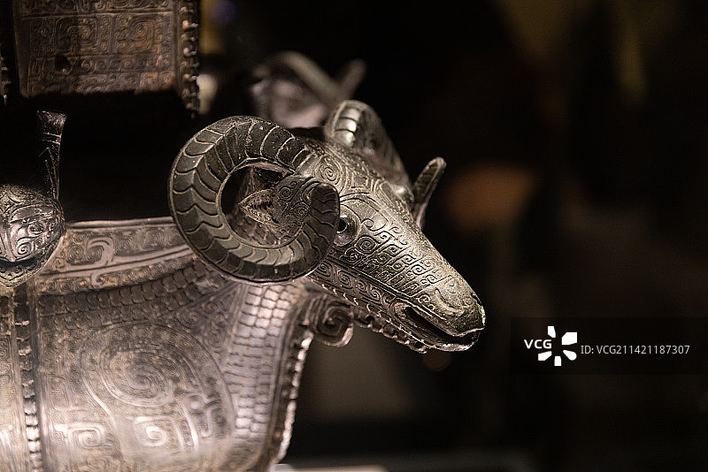 中国国家博物馆文物镇馆之宝四羊方尊【商】图片素材