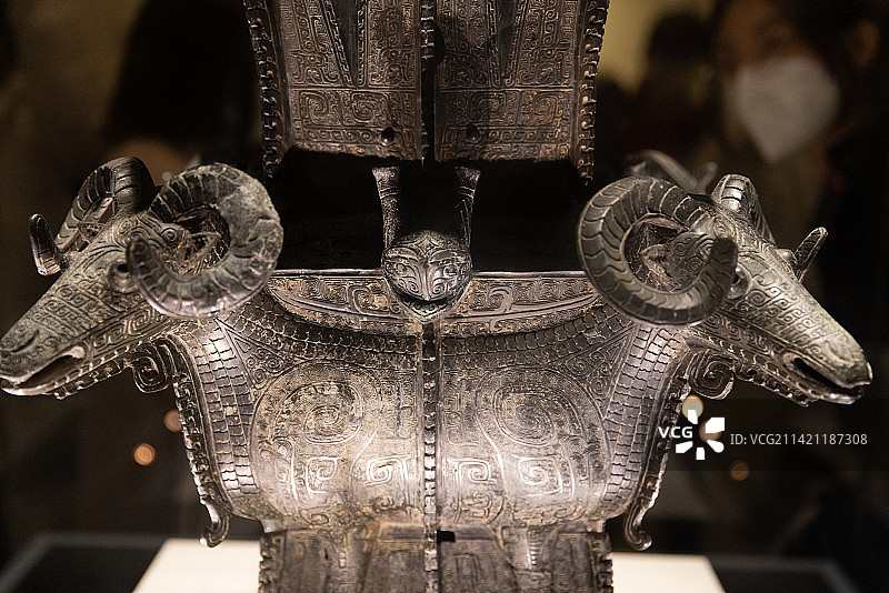 中国国家博物馆文物镇馆之宝四羊方尊【商】图片素材