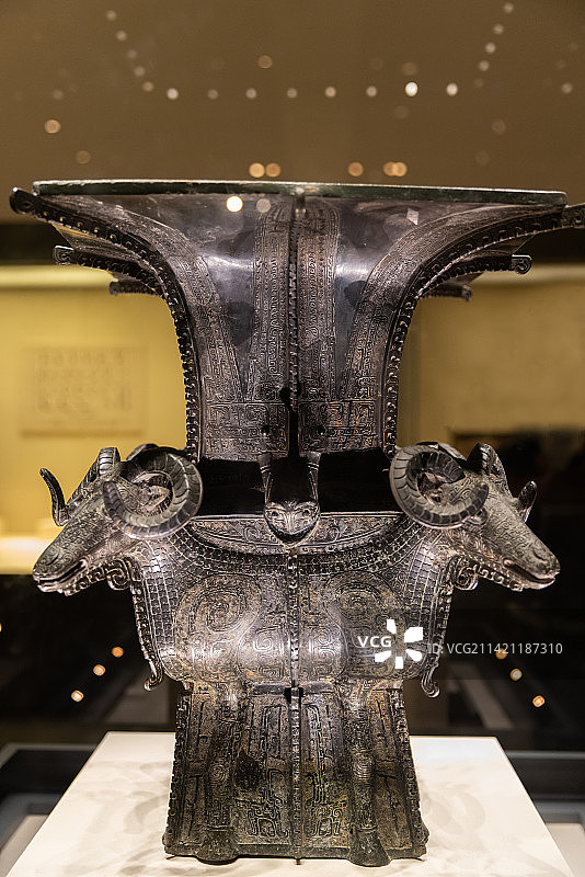 中国国家博物馆文物镇馆之宝四羊方尊【商】图片素材