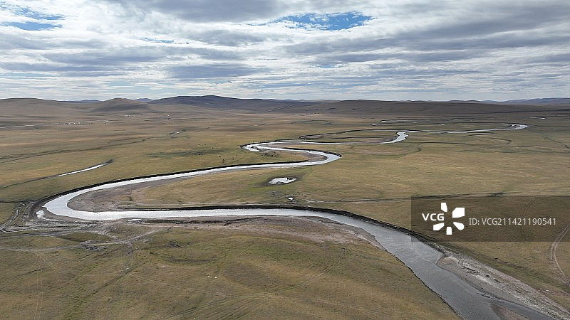 深秋航拍呼伦贝尔大草原莫尔格勒河图片素材