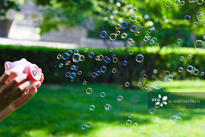 户外泡泡机图片素材
