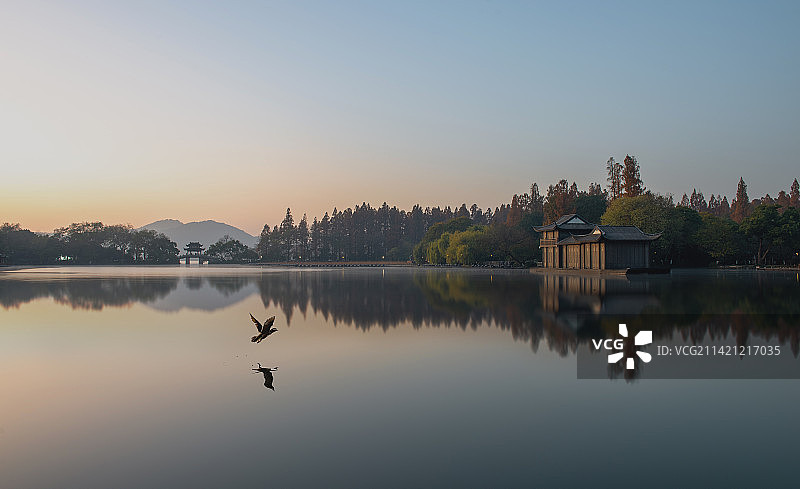 西湖晨曦图片素材