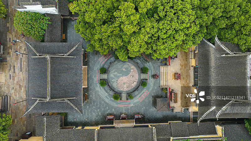 浙江嘉兴4A级景区梅花洲，这里不但有1500年历史的石佛寺、千年银杏树、还有几十栋明清老宅院图片素材