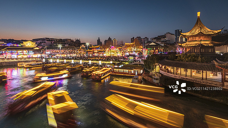 暮色黄昏下的南京夫子庙灯火阑珊图片素材