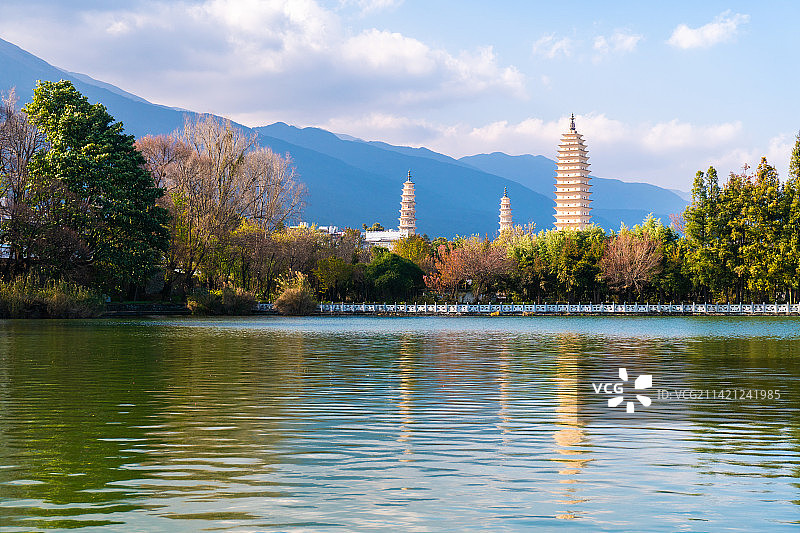 云南大理崇圣三塔寺图片素材