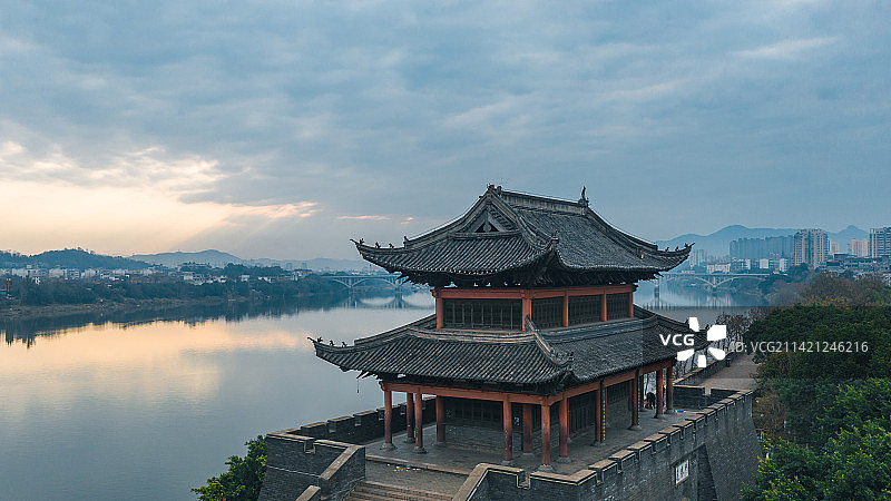 江西赣州古城墙建春门风光图片素材