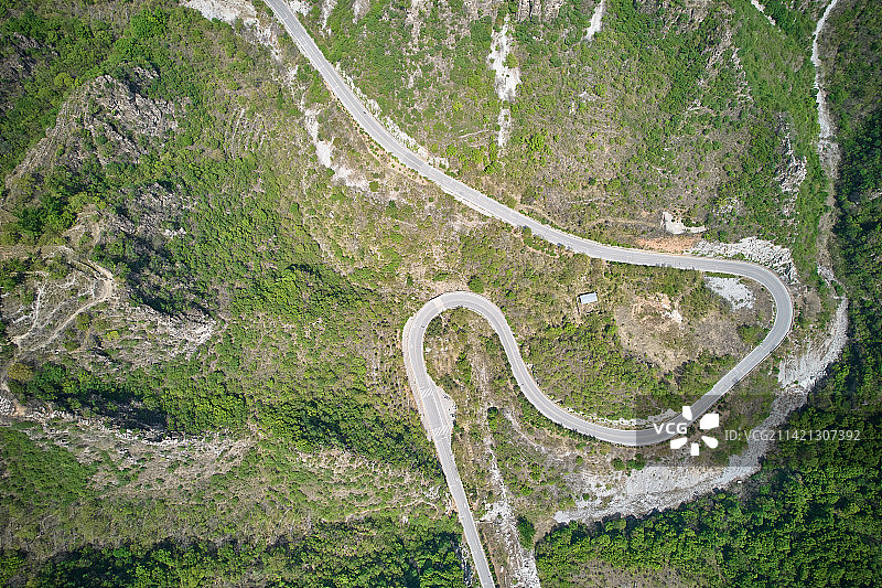 北京山区蜿蜒的山路图片素材
