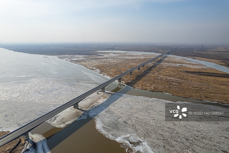 黄河宁夏平罗段冰凌壮观，黄河封河千里冰封图片素材