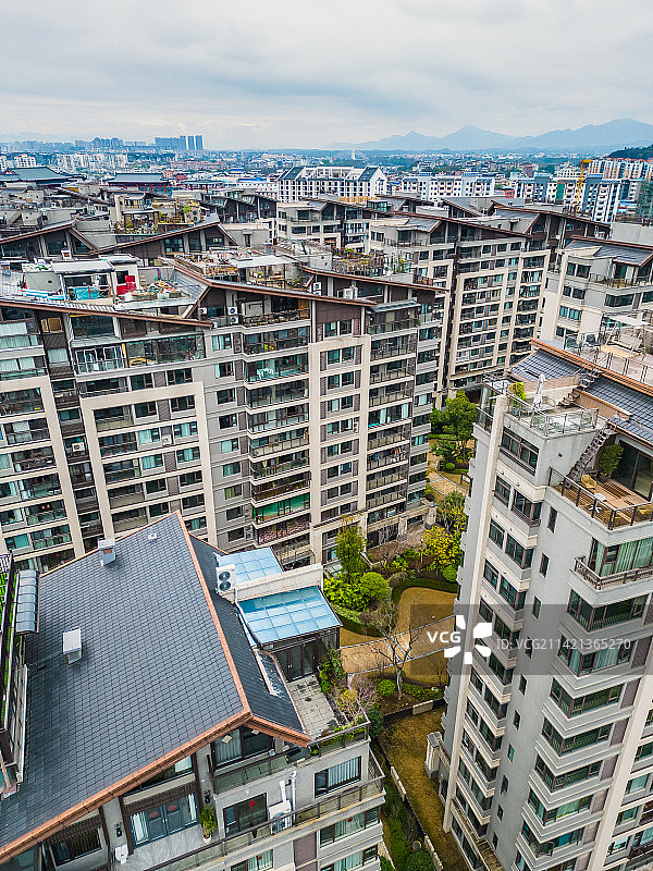 航拍广西桂林江景房图片素材