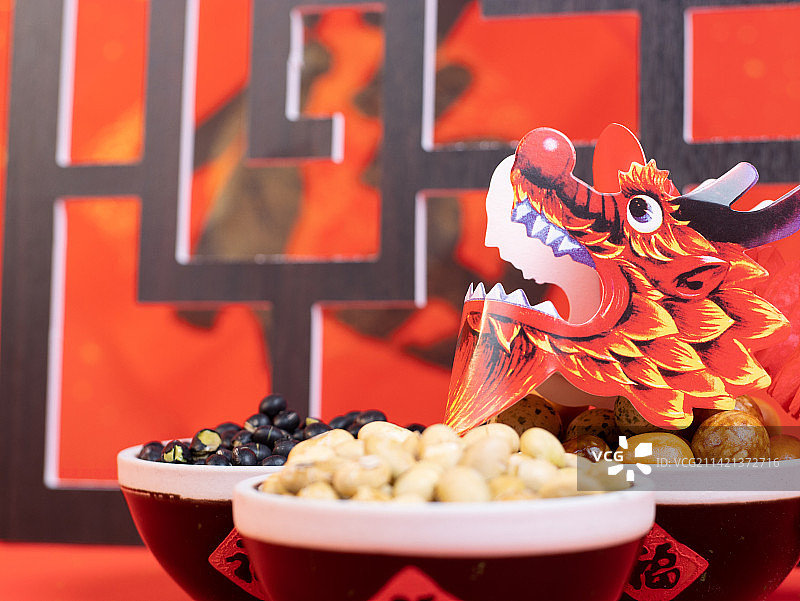 二月二龙头节龙抬头炒豆子吃豆子图片素材