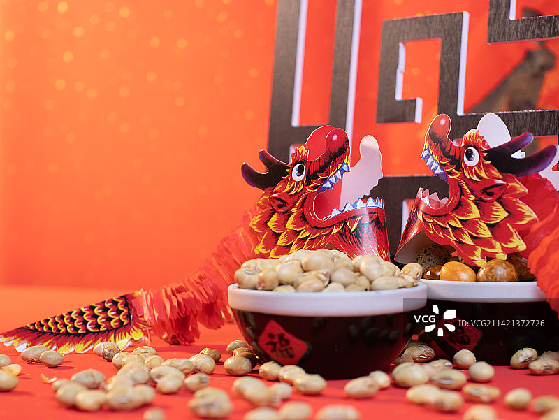 二月二龙头节龙抬头炒豆子吃豆子图片素材