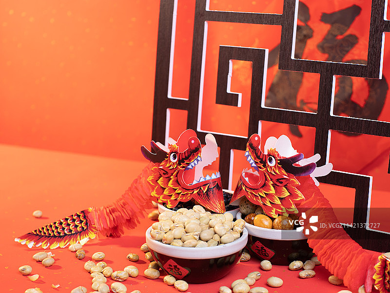 二月二龙头节龙抬头炒豆子吃豆子图片素材