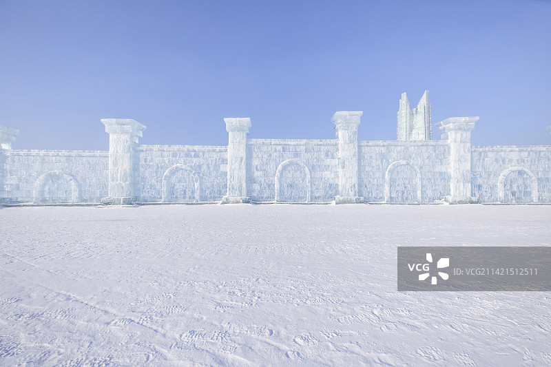 哈尔滨冰雪大世界雪地路面广场图片素材