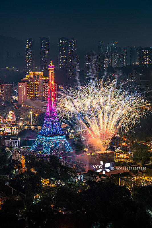 火烛银花触目红，揭天鼓吹闹春风图片素材