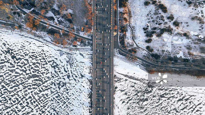 雪后的沈阳浑河大桥图片素材