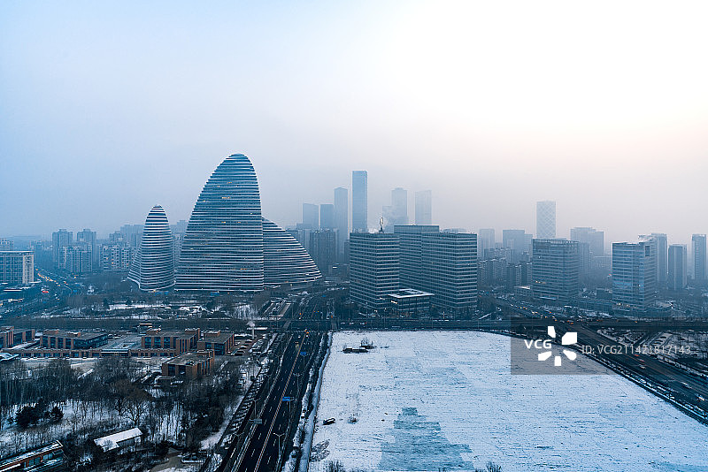 雪中的望京城图片素材