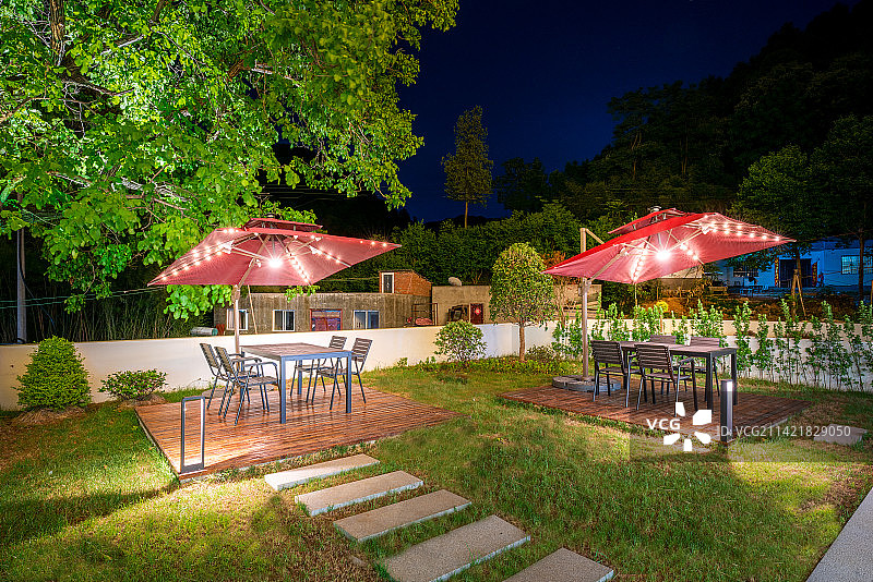 酒店民宿室外用餐环境夜景图片素材