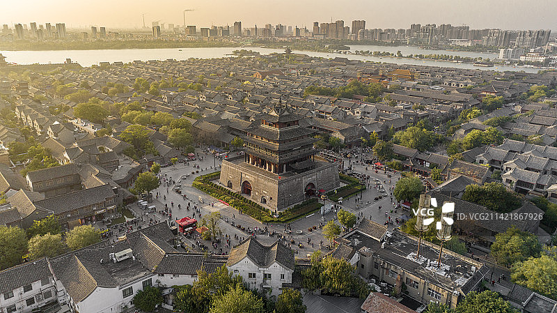 航拍视角下的聊城光岳楼图片素材