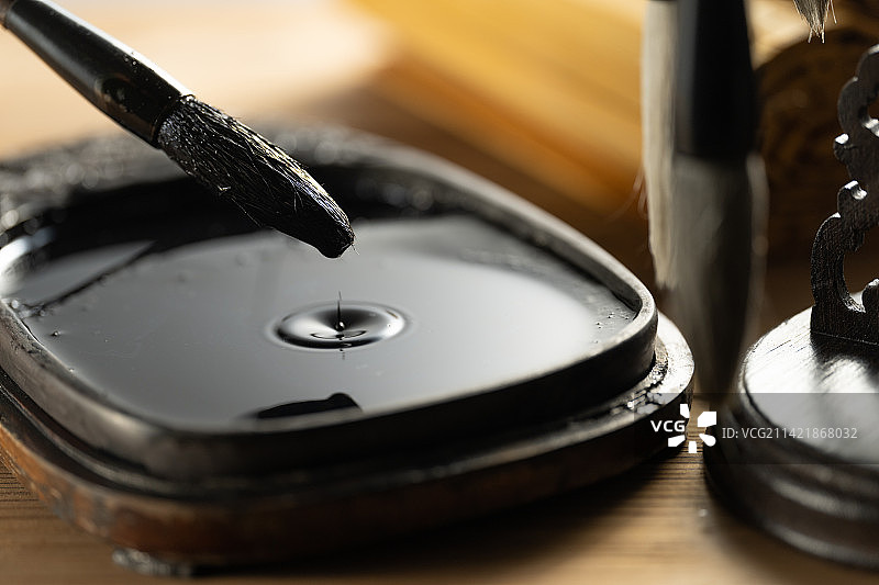 毛笔和砚台图片素材