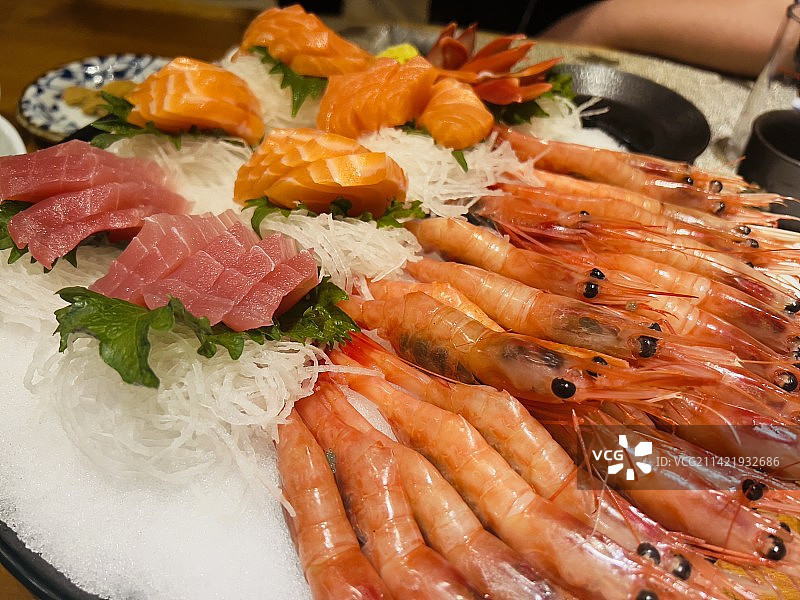 日式料理甜虾刺身拼盘静物图片素材