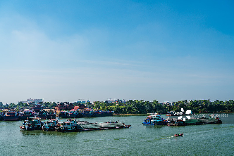 广西桂平郁江轮船图片素材