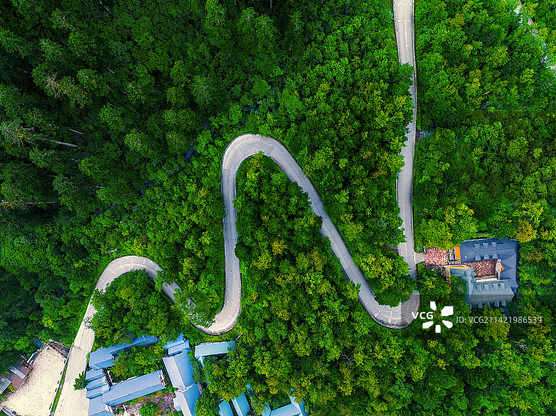 森林中的小屋图片素材