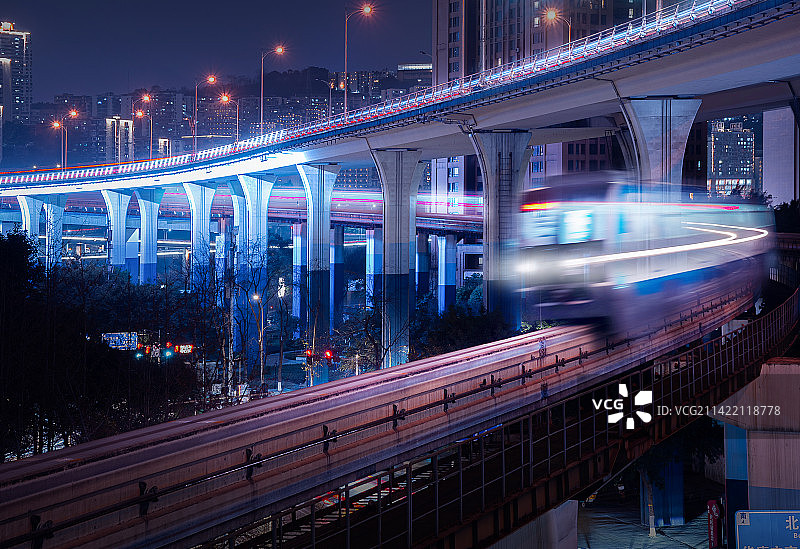 重庆轻轨夜景图片素材