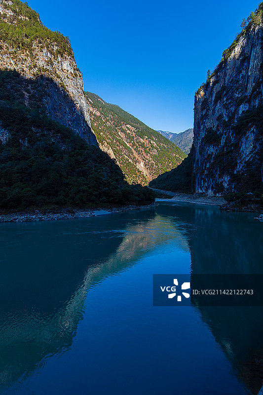 云南省怒江州贡山县丙中洛石门关图片素材