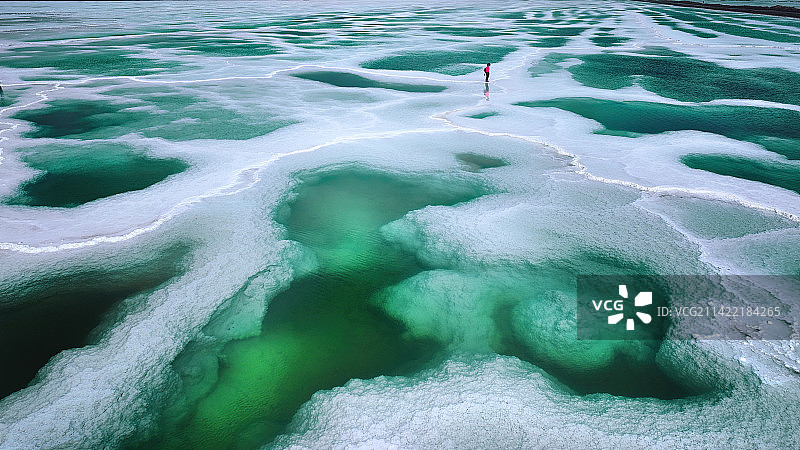 the Emera Lake in Mangya茫崖翡翠湖图片素材