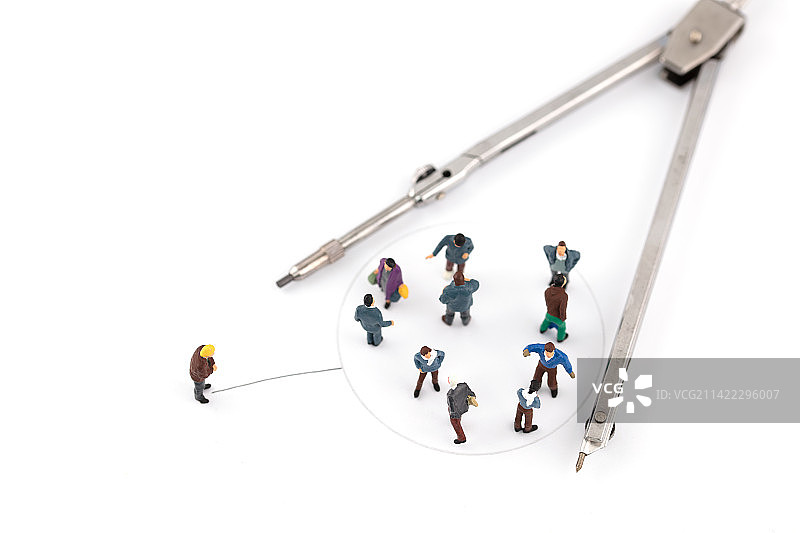 微缩创意融入圈子的尺度图片素材