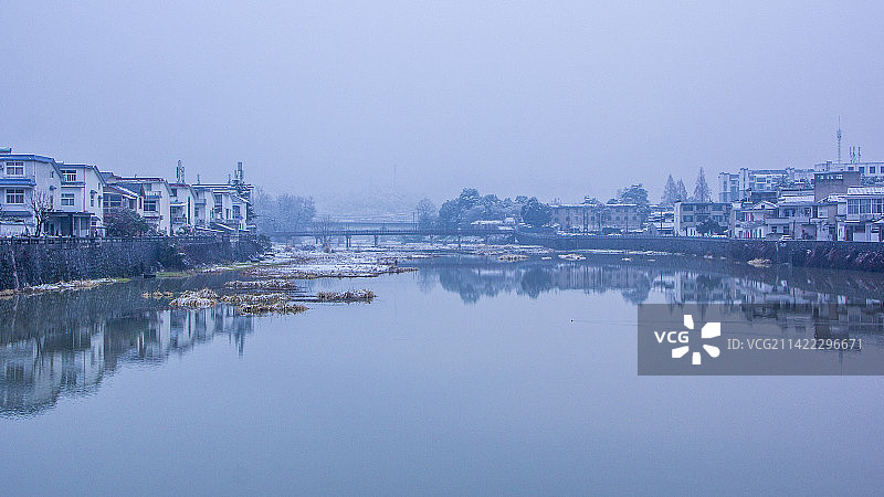 静谧的雪后扬之河图片素材