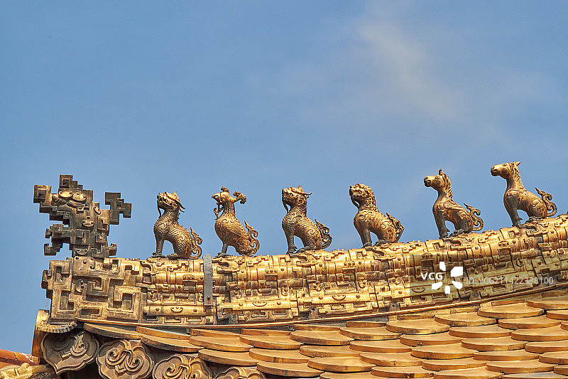 普陀宗乘之庙万法归一殿铜鎏金脊兽图片素材