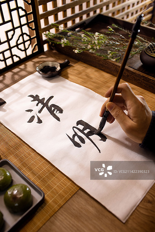 清明,人的手,写毛笔字,中国文化图片素材