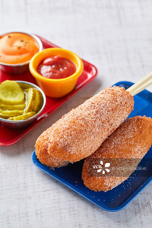热狗、玉米热狗、小吃、即食食品、快餐图片素材