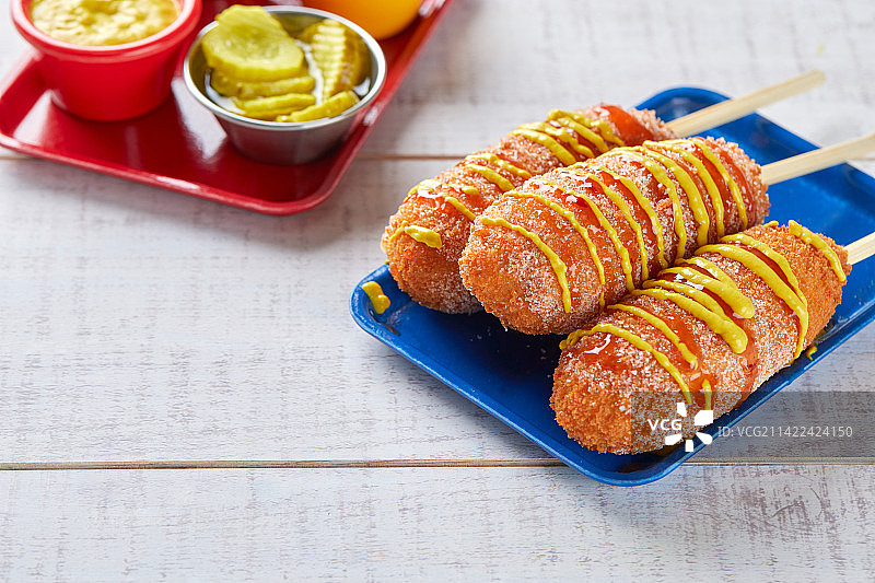 热狗、玉米热狗、小吃、即食食品、快餐图片素材