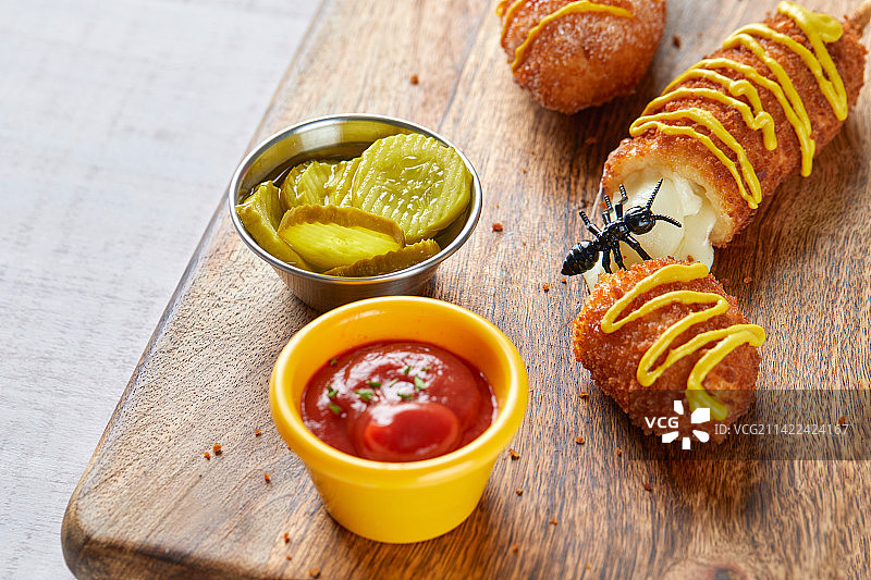 热狗、玉米热狗、小吃、即食食品、快餐图片素材