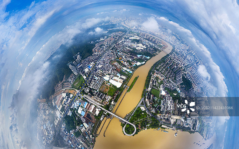 航拍城市风光天际线广东江门城区北街水闸防洪设施图片素材