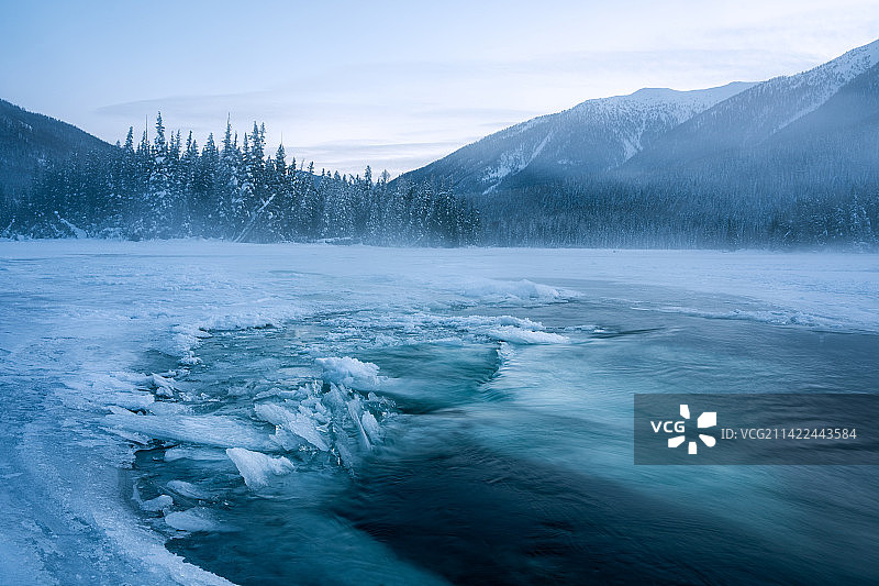 北境之湖图片素材