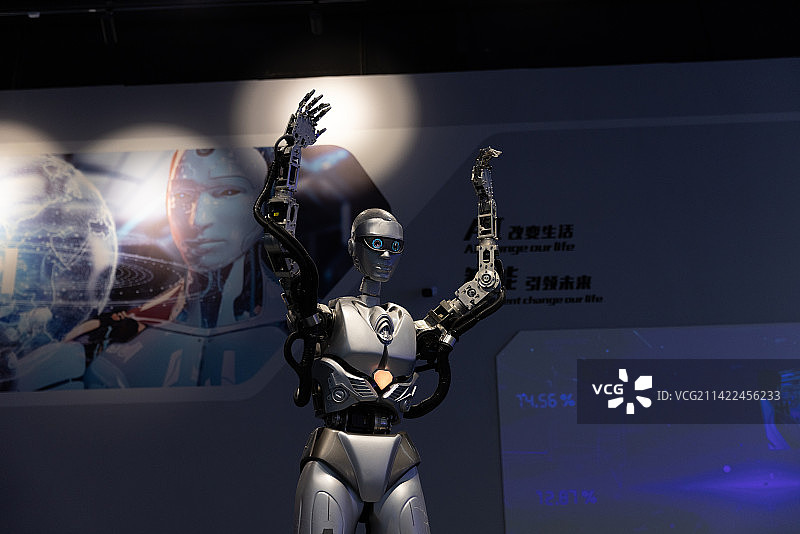 中国科学技术馆会模仿人类动作的智能机器人图片素材